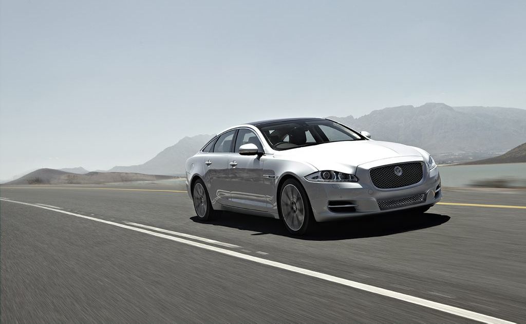 Smooth, big and intimidating, the Jaguar XJ has a classy personality. Smooth, big and intimidating, the Jaguar XJ has a classy personality.